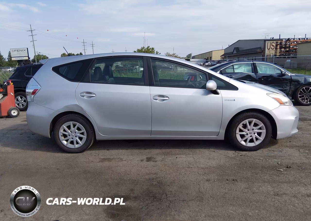 2012 Toyota Prius V Three VIN:JTDZN3EU9C3047469 - 13