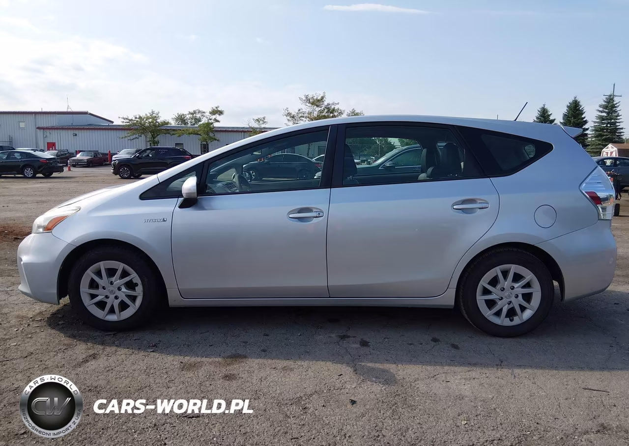2012 Toyota Prius V Three VIN:JTDZN3EU9C3047469 - 14