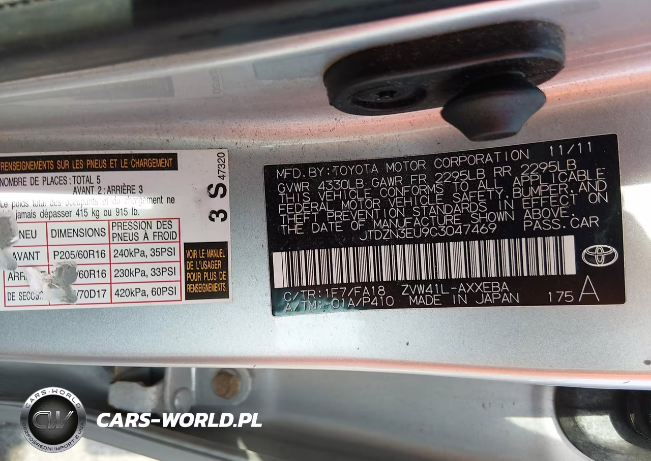 2012 Toyota Prius V Three VIN:JTDZN3EU9C3047469 - 9