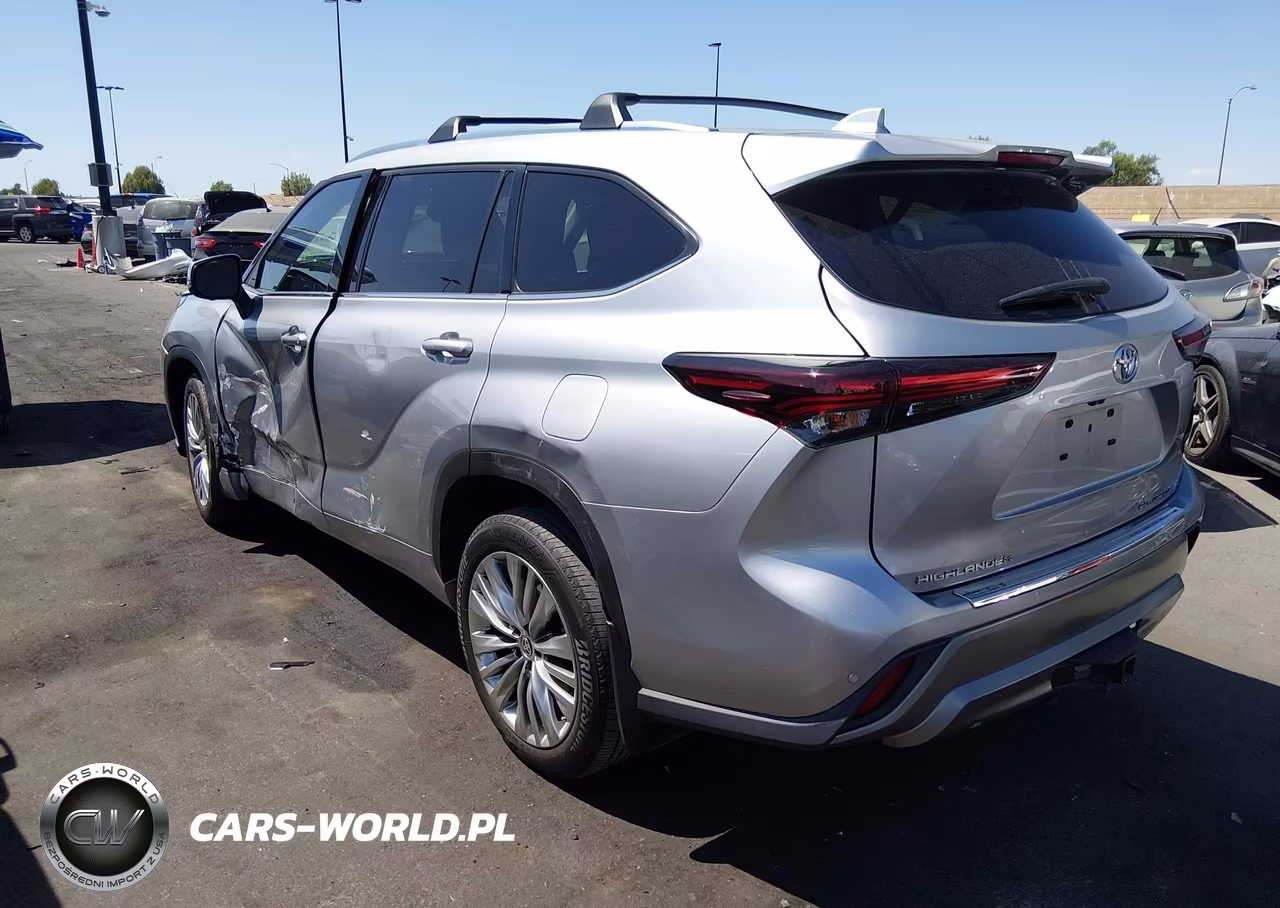 2024 Toyota Highlander Platinum VIN:5TDKDRBH6RS550379 - 3