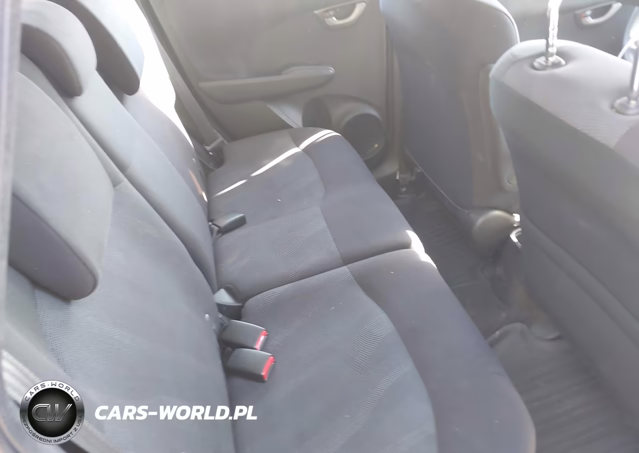 2011 Honda Fit Sport VIN:JHMGE8H55BC004558 - 8