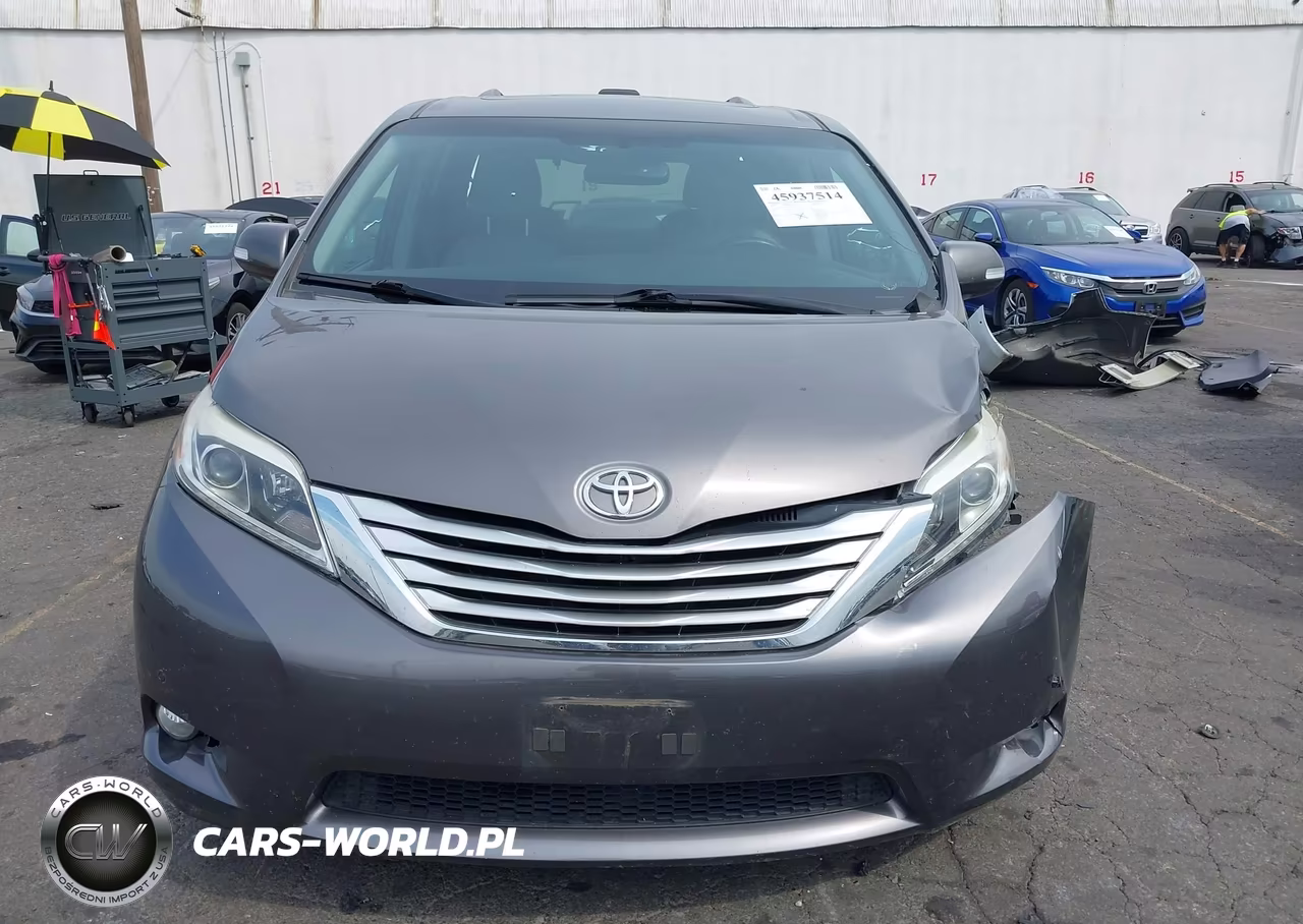 2017 Toyota Sienna Limited 7 Passenger VIN:5TDDZ3DC0HS152382 - 12