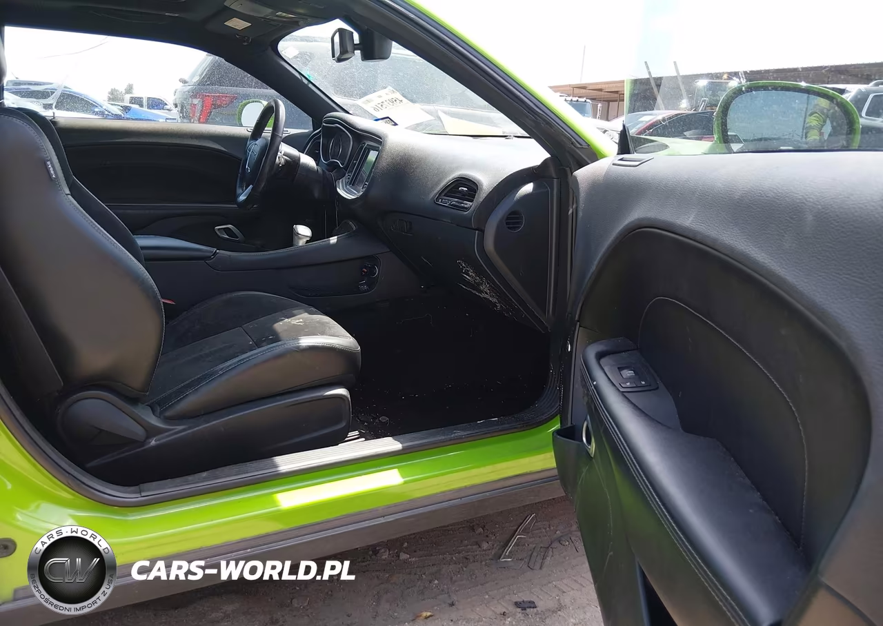2017 Dodge Challenger Gt VIN:2C3CDZGG3HH555772 - 5