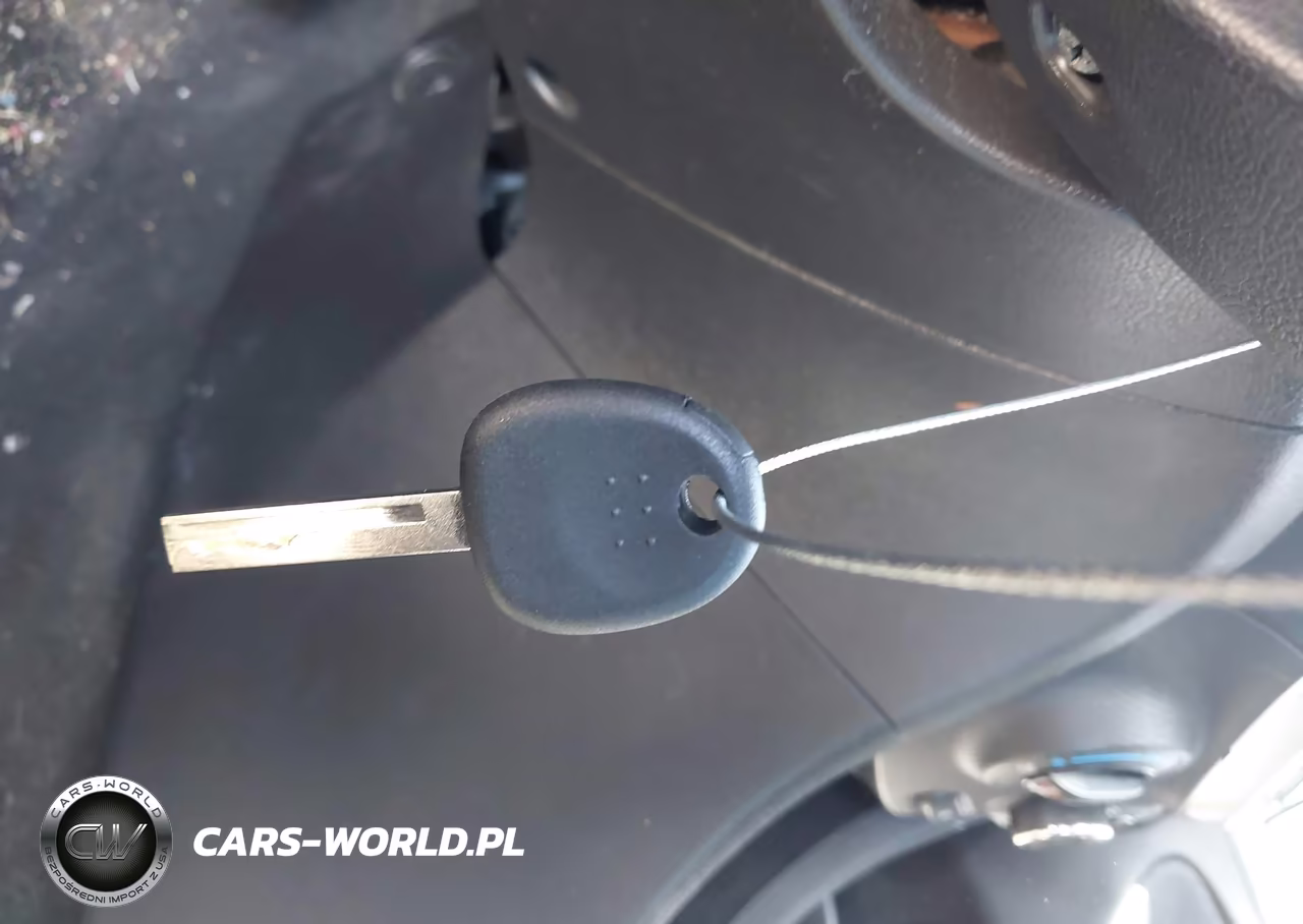 2013 Hyundai Accent Se VIN:KMHCU5AE5DU083010 - 11