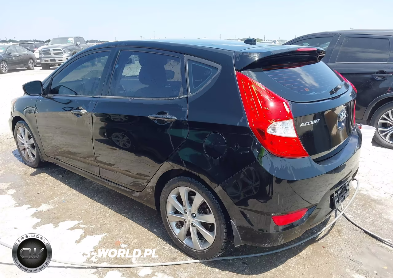 2013 Hyundai Accent Se VIN:KMHCU5AE5DU083010 - 3