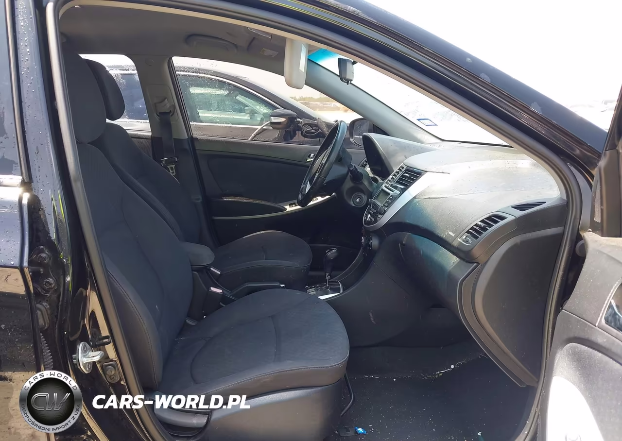 2013 Hyundai Accent Se VIN:KMHCU5AE5DU083010 - 5