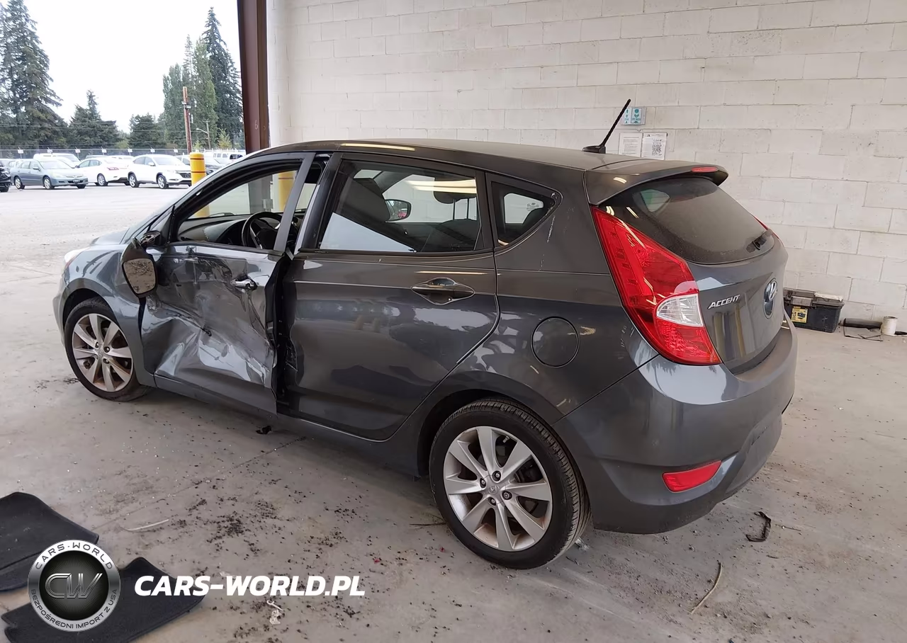 2013 Hyundai Accent Se VIN:KMHCU5AE4DU069048 - 3