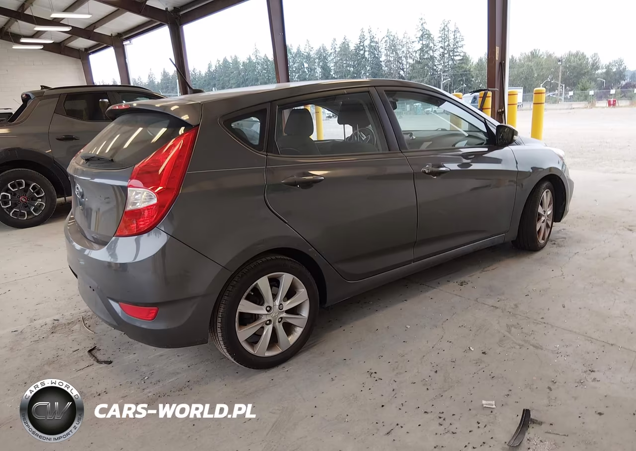 2013 Hyundai Accent Se VIN:KMHCU5AE4DU069048 - 4