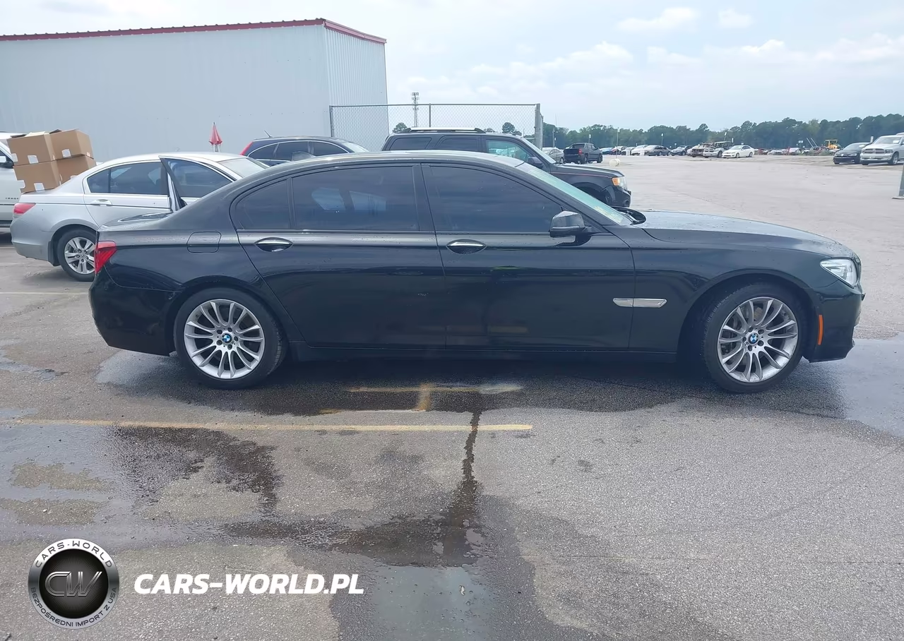 2015 BMW 750Li VIN:WBAYE8C54FD782005 - 13