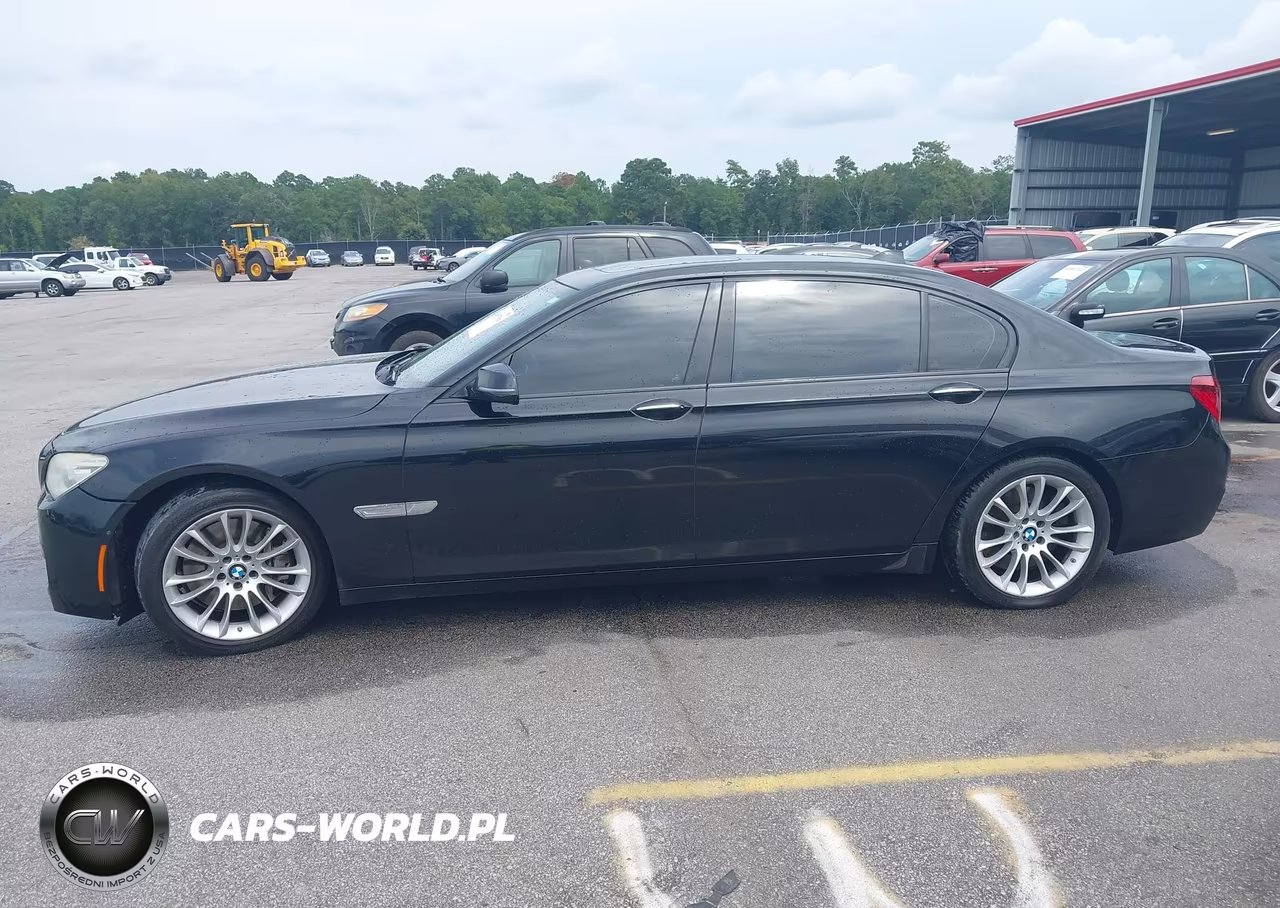 2015 BMW 750Li VIN:WBAYE8C54FD782005 - 14
