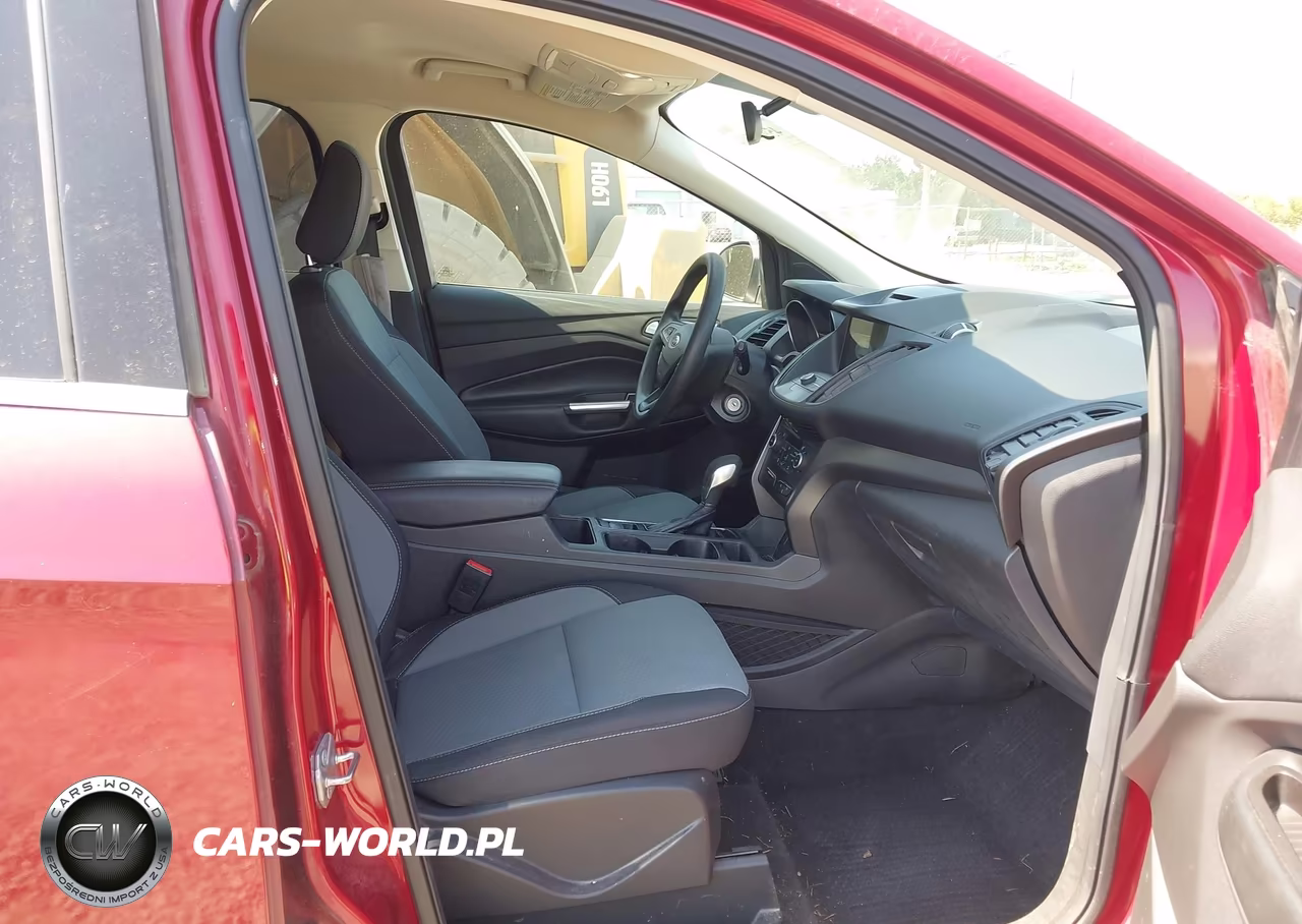 2018 Ford Escape Se VIN:1FMCU9GD8JUD37892 - 5