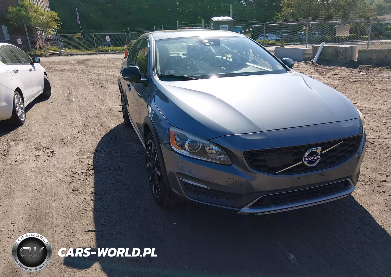 2016 Volvo S60 Cross Country T5 Platinum