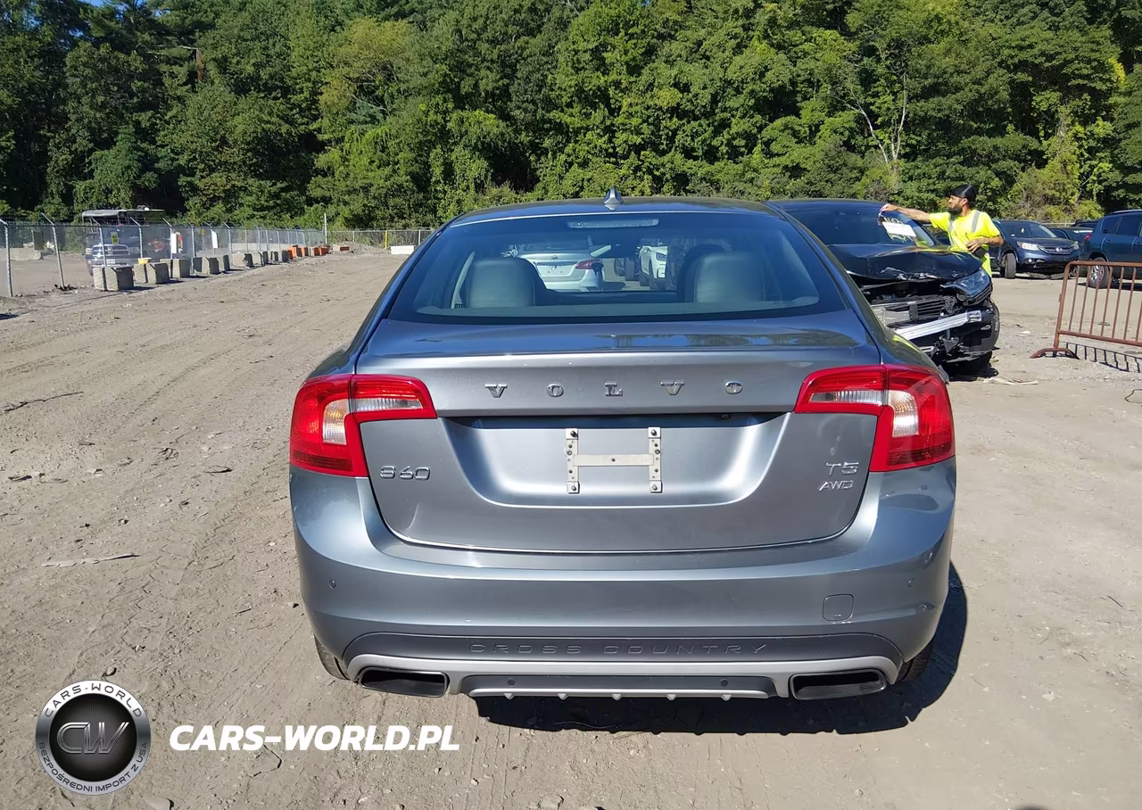 2016 Volvo S60 Cross Country T5 Platinum VIN:YV4612UM6G2000581 - 16