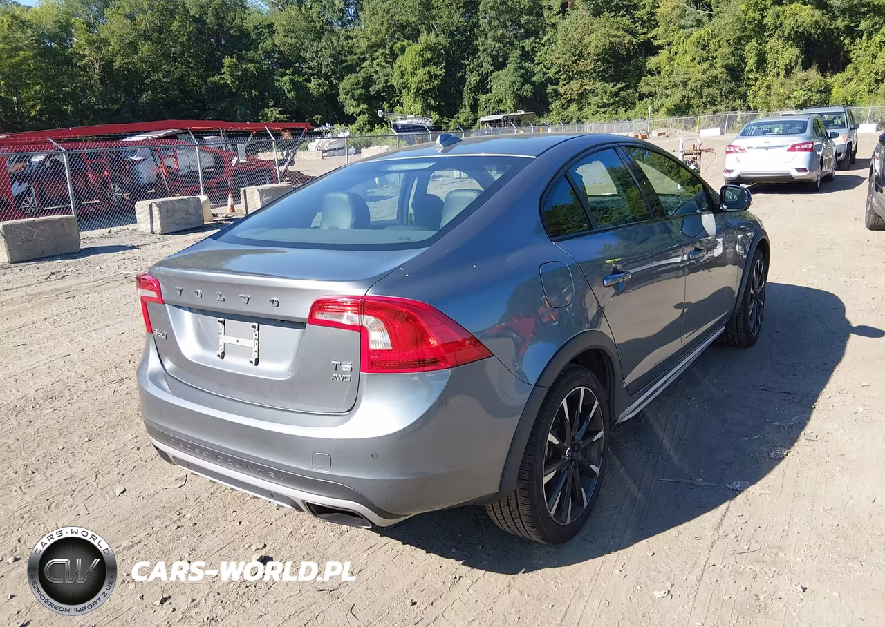 2016 Volvo S60 Cross Country T5 Platinum VIN:YV4612UM6G2000581 - 4