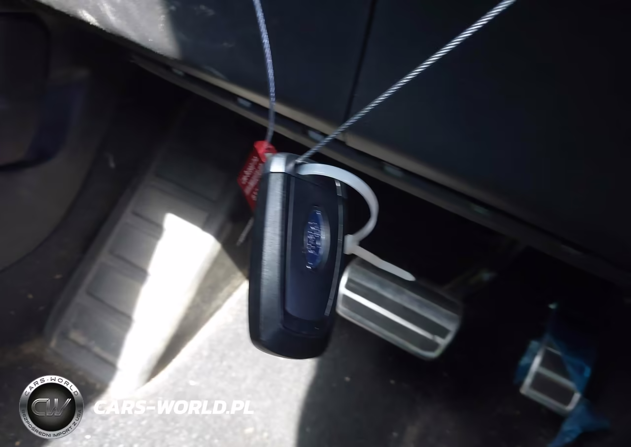 2023 Ford Escape St-Line VIN:1FMCU0MN4PUB44348 - 11