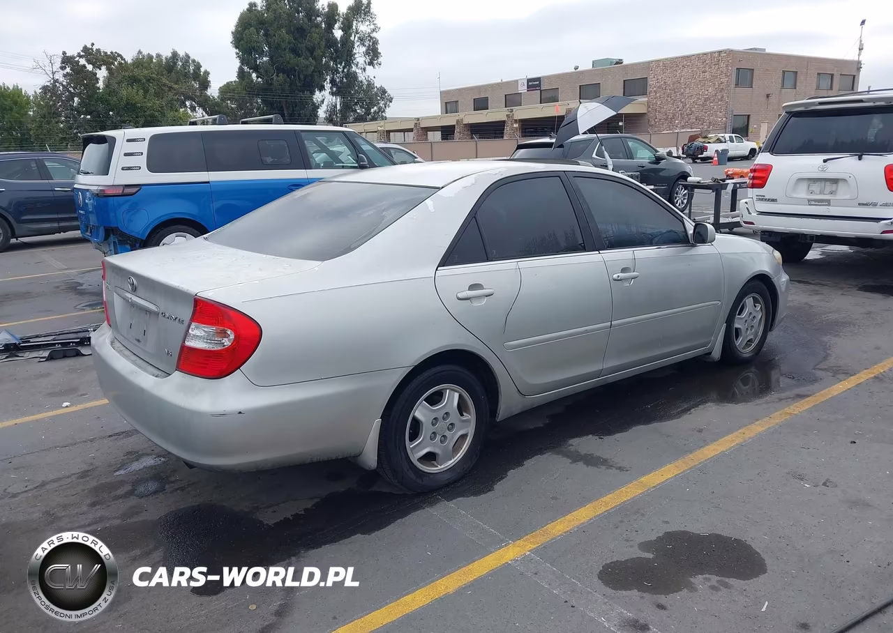 2002 Toyota Camry Le VIN:4T1BF32K32U533748 - 4