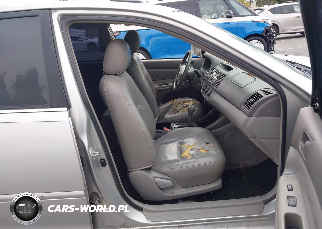 2002 Toyota Camry Le VIN:4T1BF32K32U533748 - 5