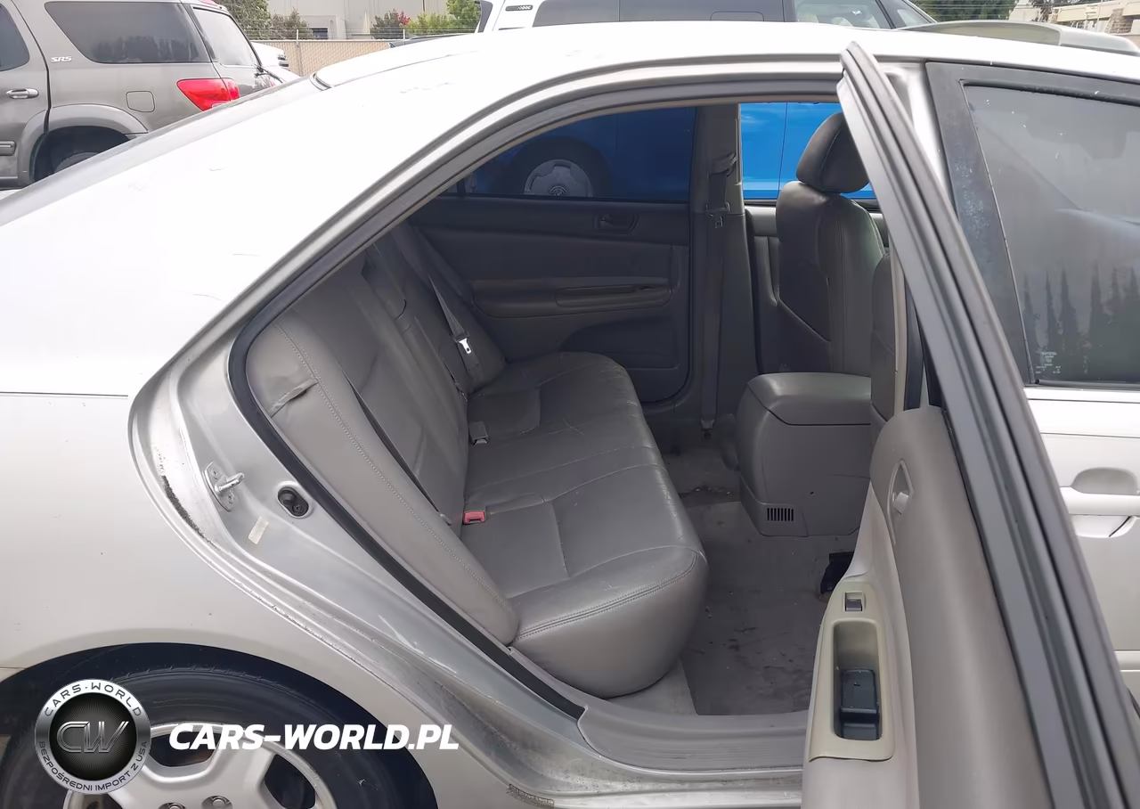 2002 Toyota Camry Le VIN:4T1BF32K32U533748 - 8