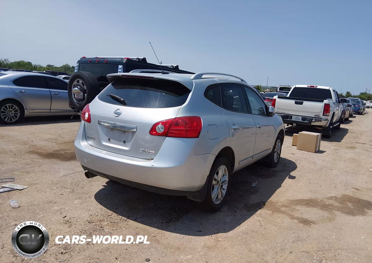 2013 Nissan Rogue Sv VIN:JN8AS5MV1DW630795 - 4