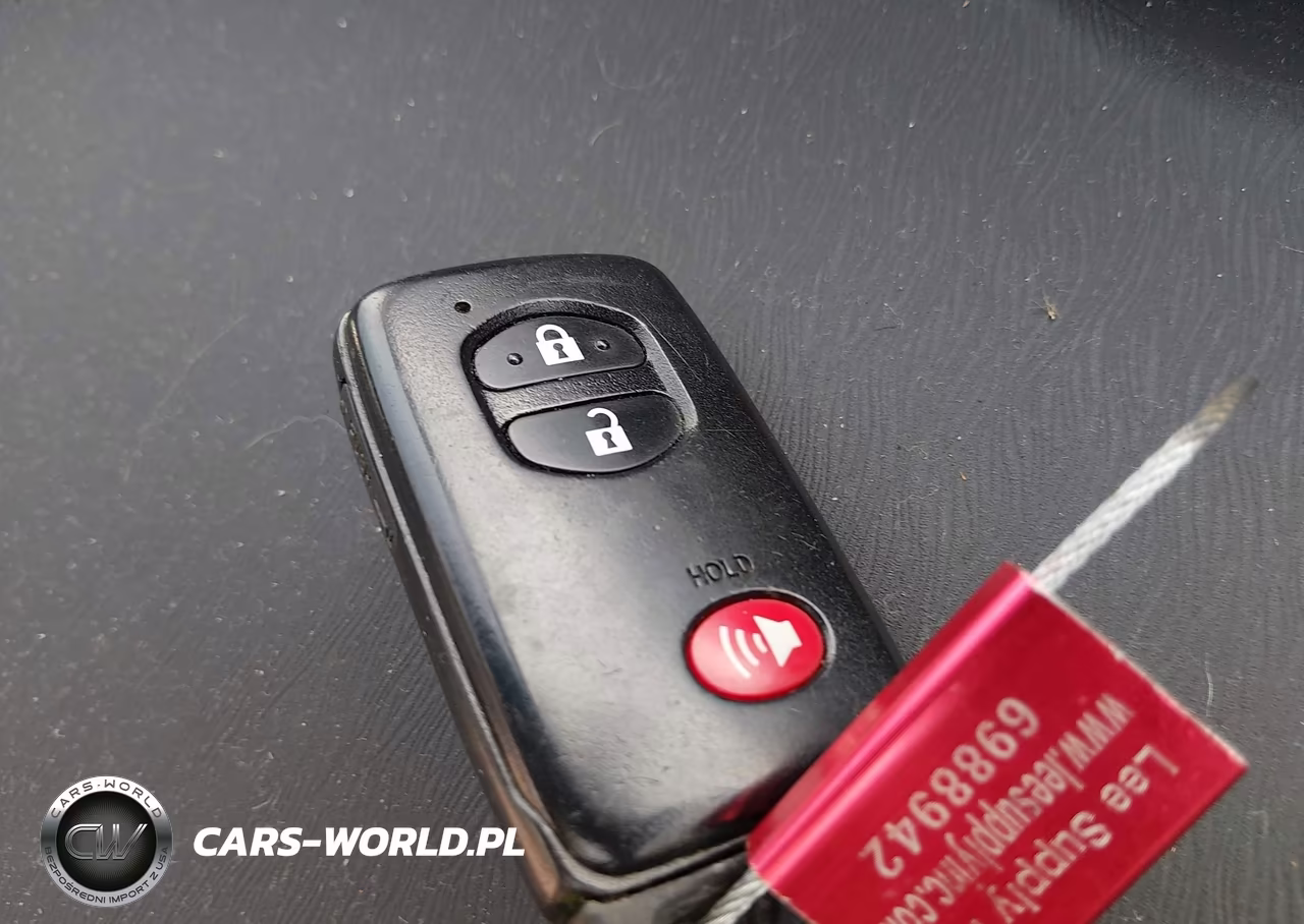 2011 Toyota Prius Two VIN:JTDKN3DU7B1474839 - 11