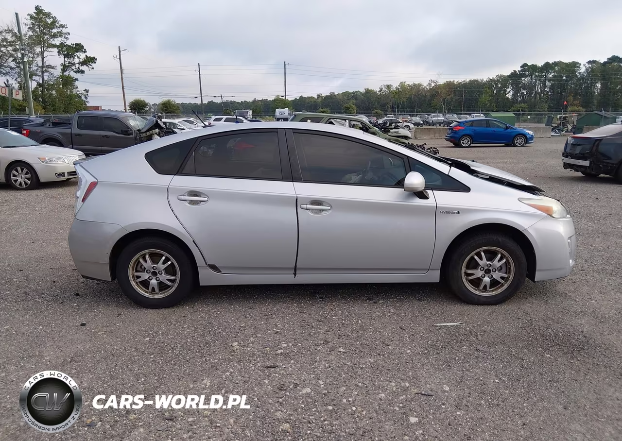 2011 Toyota Prius Two VIN:JTDKN3DU7B1474839 - 13