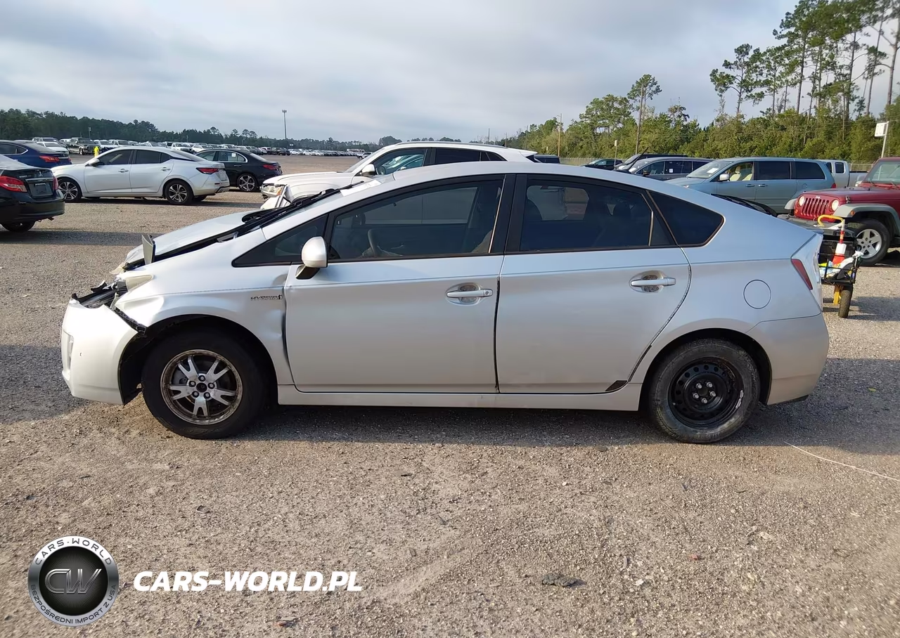 2011 Toyota Prius Two VIN:JTDKN3DU7B1474839 - 14