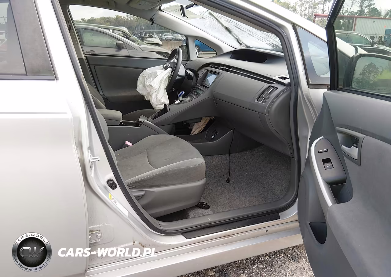 2011 Toyota Prius Two VIN:JTDKN3DU7B1474839 - 5