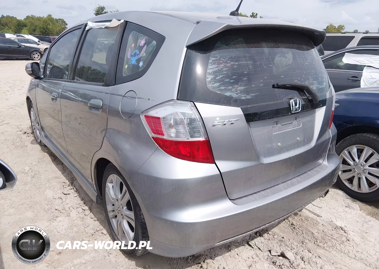 2010 Honda Fit Sport VIN:JHMGE8H4XAS016152 - 3