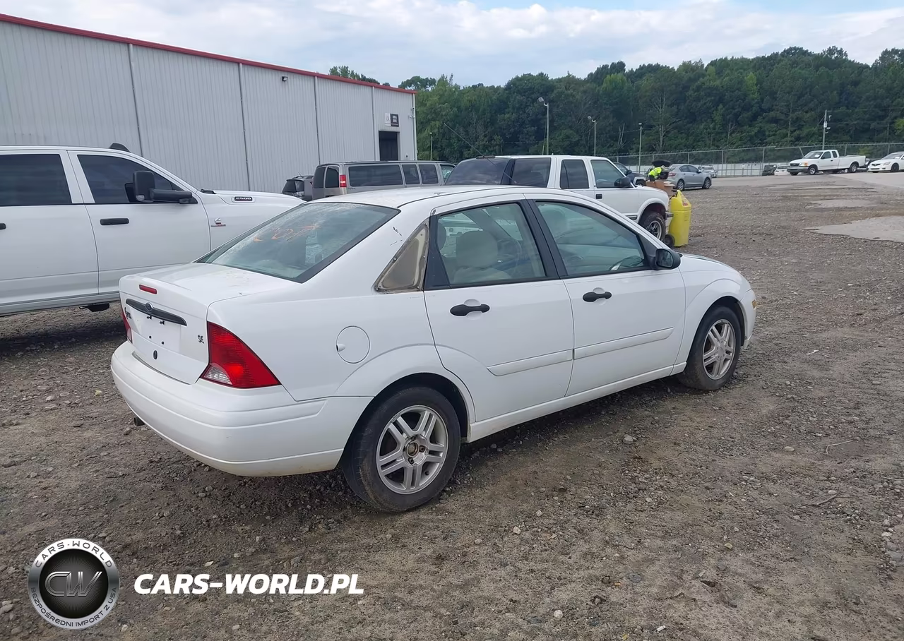 2003 Ford Focus Se VIN:1FAFP34PX3W230702 - 4