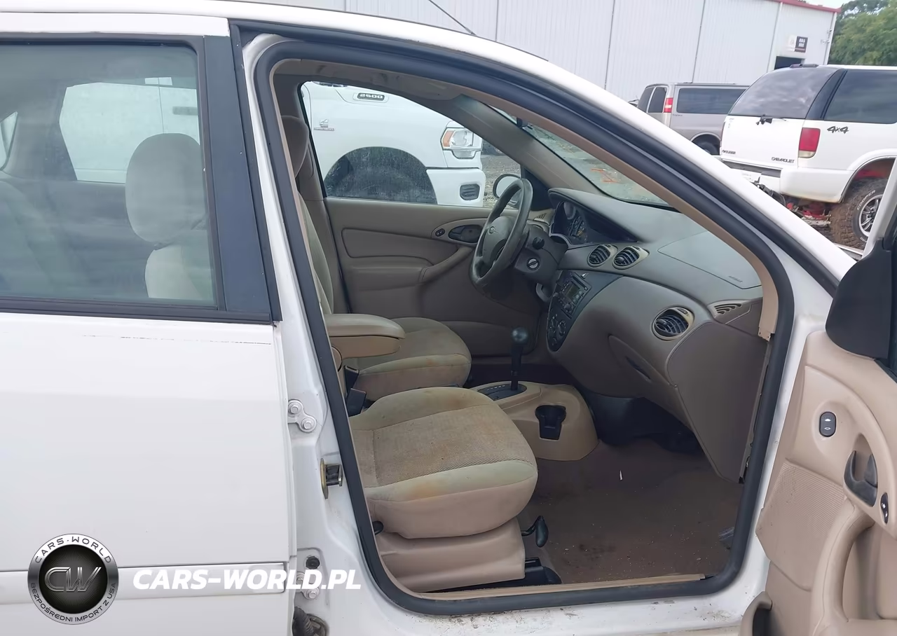 2003 Ford Focus Se VIN:1FAFP34PX3W230702 - 5