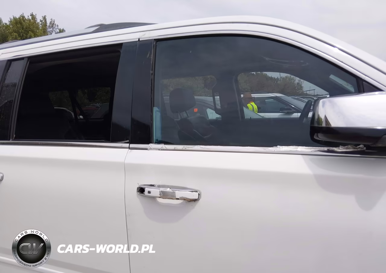 2015 Chevrolet Suburban Ltz VIN:1GNSKKKC0FR129387 - 13
