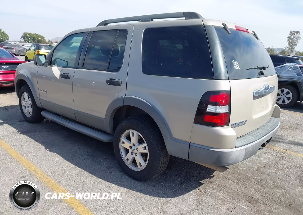 2006 Ford Explorer Xlt VIN:1FMEU63E36ZA18271 - 3