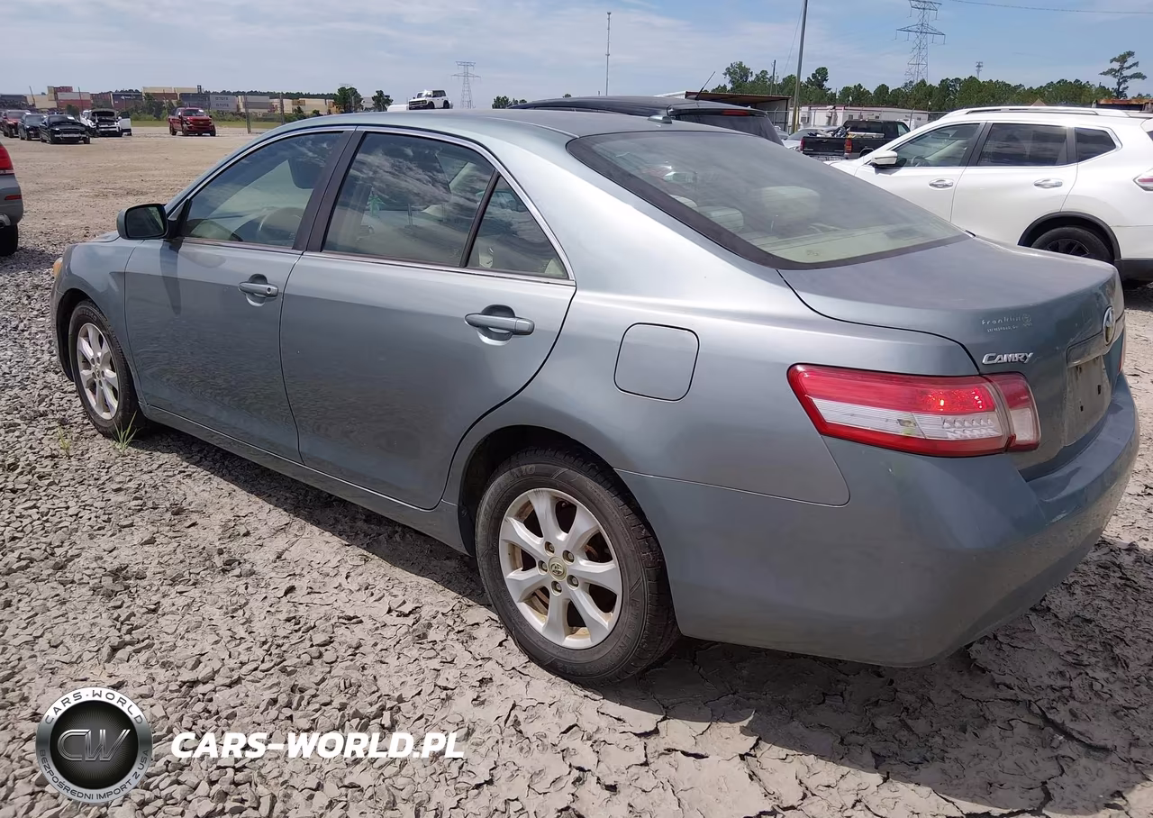 2011 Toyota Camry Le VIN:4T1BF3EK4BU687039 - 3