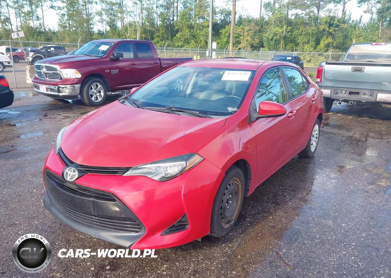 2018 Toyota Corolla Le VIN:5YFBURHE2JP770130 - 2