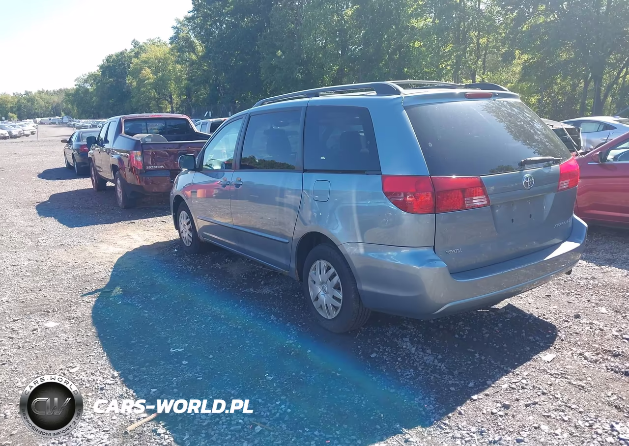 2004 Toyota Sienna Le VIN:5TDZA23C34S018176 - 3