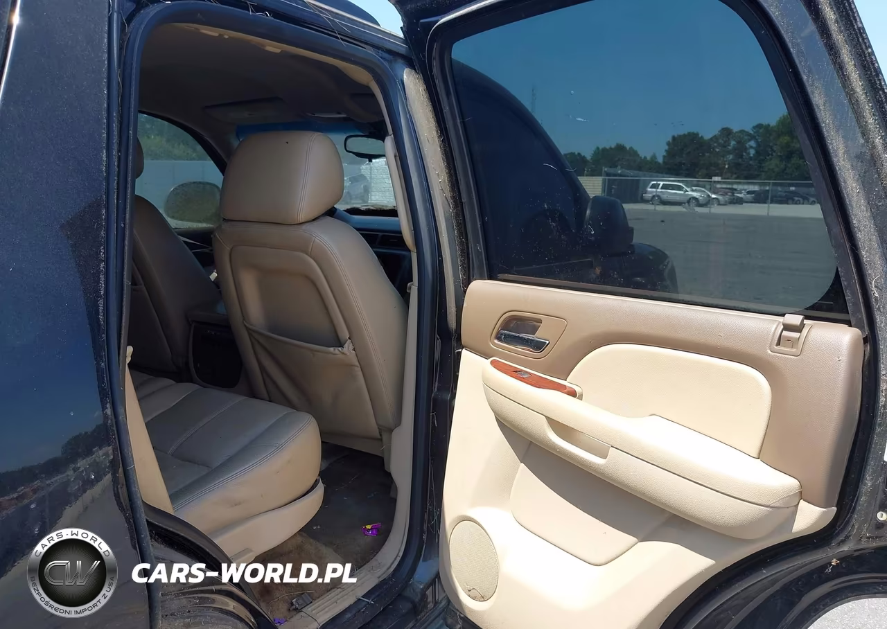 2013 Chevrolet Tahoe Lt VIN:1GNSCBE05DR316717 - 8