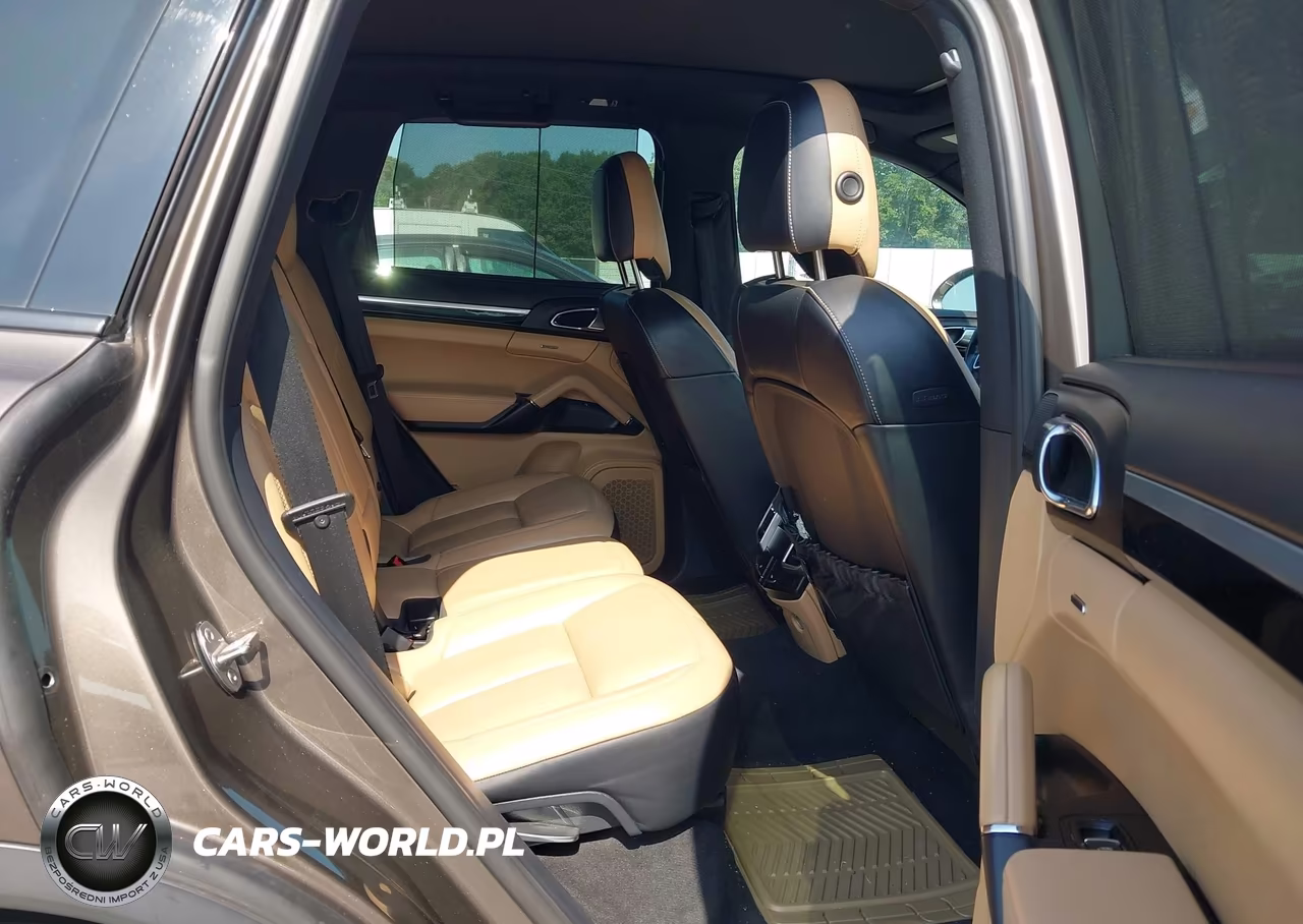 2016 Porsche Cayenne VIN:WP1AA2A27GKA15962 - 8