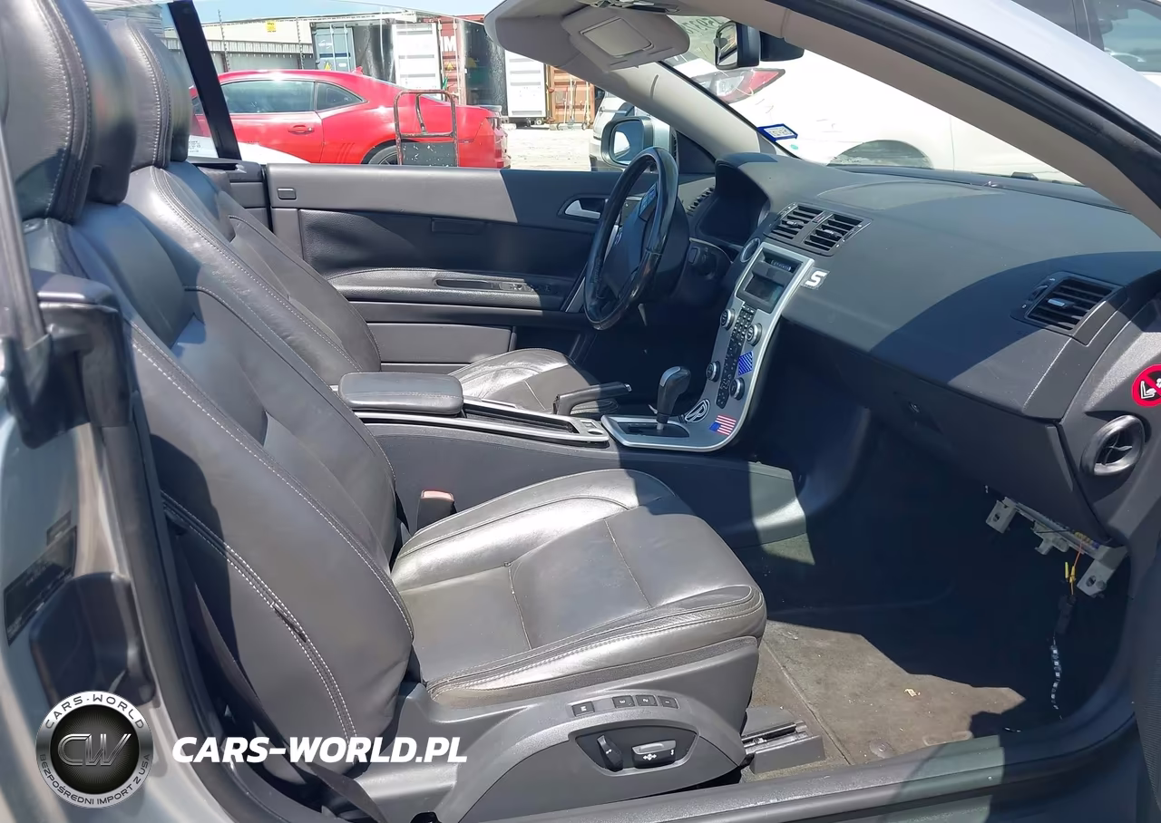2011 Volvo C70 T5 (Fleet Only)-T5 (Retail Only) VIN:YV1672MC7BJ114249 - 5