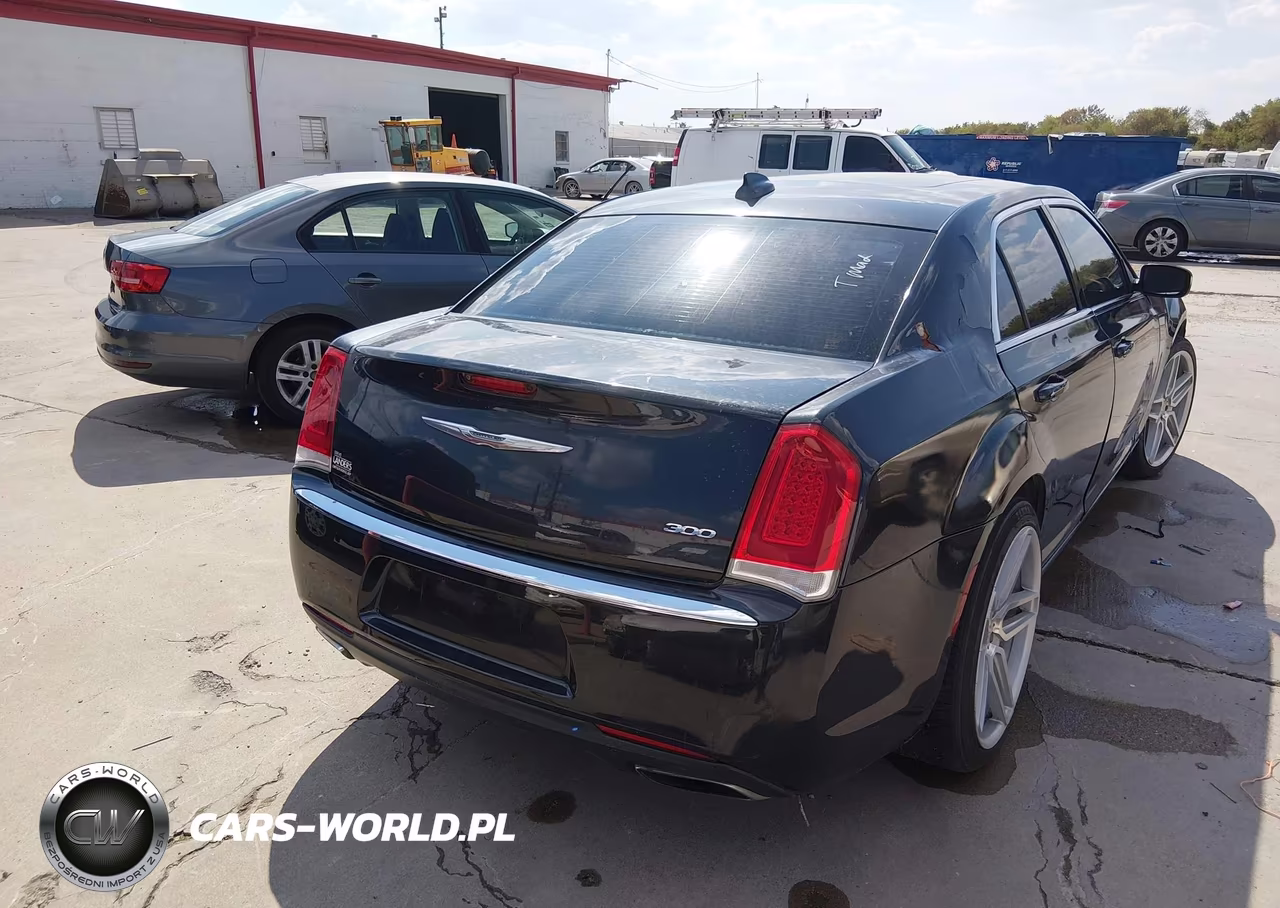 2017 Chrysler 300 Limited VIN:2C3CCAAG0HH512035 - 16