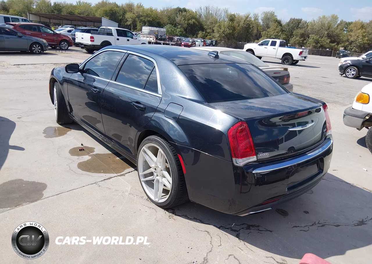 2017 Chrysler 300 Limited VIN:2C3CCAAG0HH512035 - 3