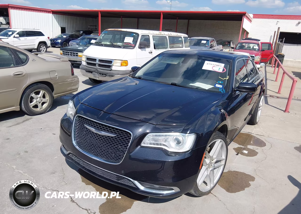 2017 Chrysler 300 Limited VIN:2C3CCAAG0HH512035 - 6