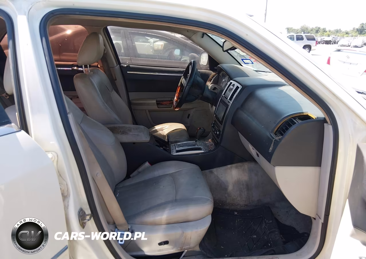 2005 Chrysler 300C VIN:2C3JA63H15H590593 - 5