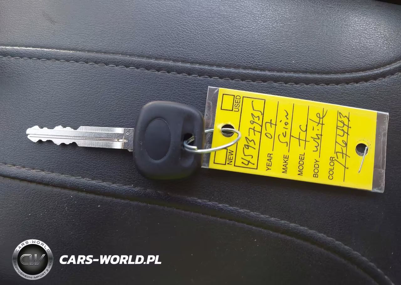 2007 Scion Tc VIN:JTKDE177370176443 - 11