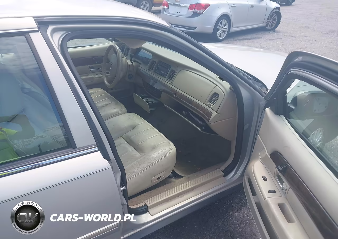 2008 Mercury Grand Marquis Ls VIN:2MEFM75V88X661458 - 5
