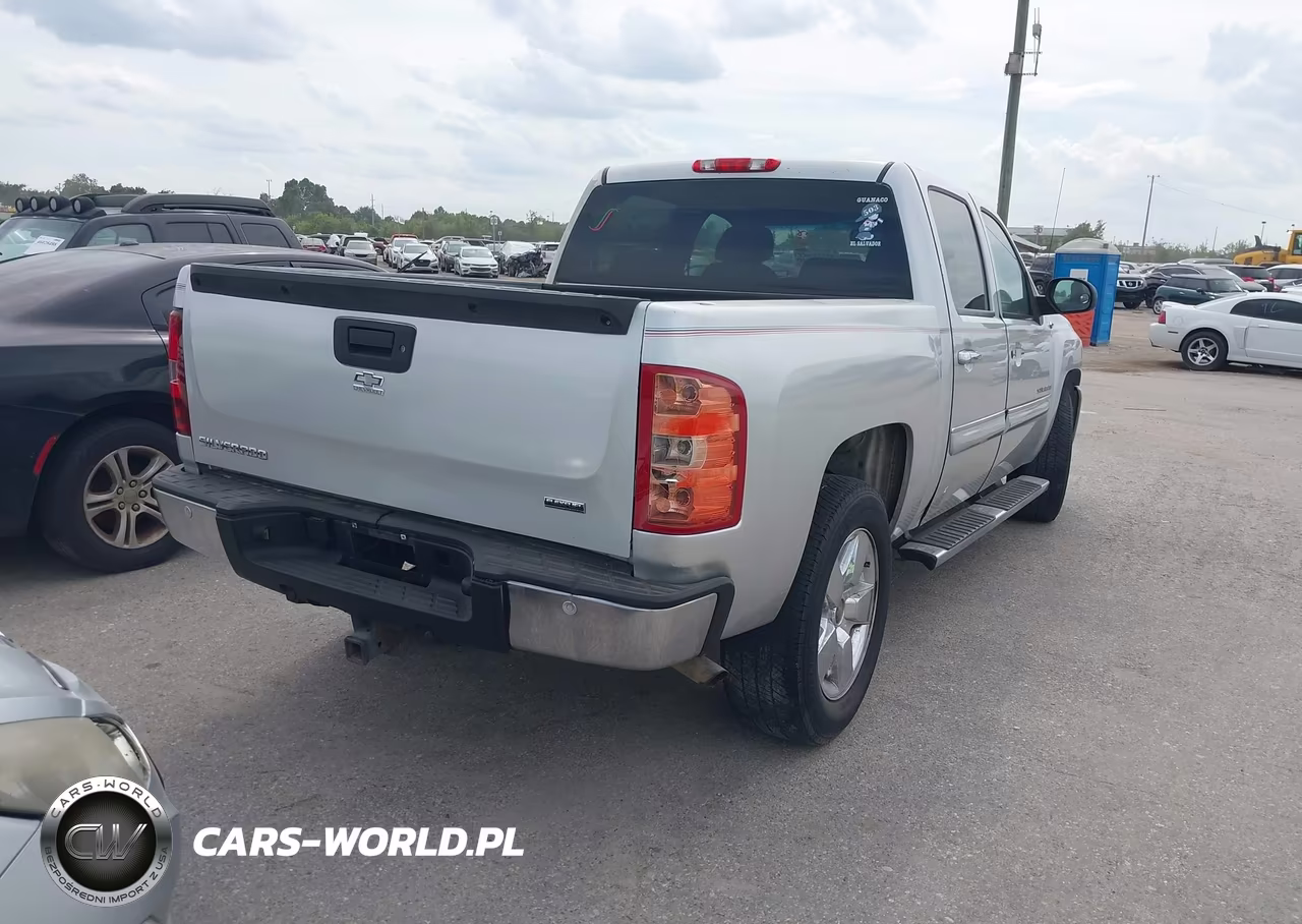 2011 Chevrolet Silverado 1500 Lt VIN:3GCPCSE02BG386672 - 4