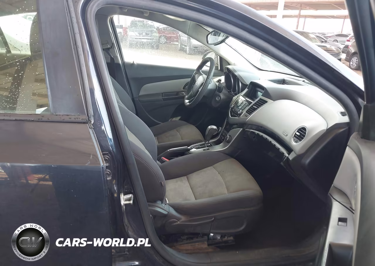 2014 Chevrolet Cruze Ls Auto VIN:1G1PA5SH3E7410018 - 5