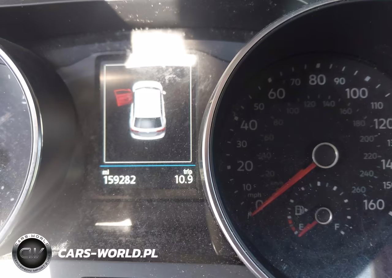 2018 Volkswagen Tiguan 2.0T S VIN:3VV0B7AX9JM018446 - 15
