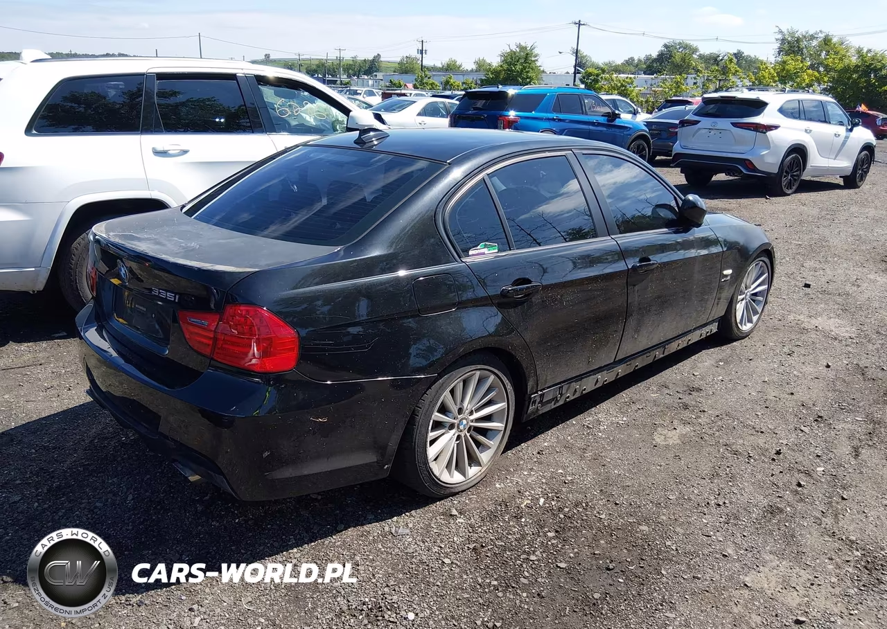 2011 BMW 335I xDrive VIN:WBAPL5G53BNN22631 - 4