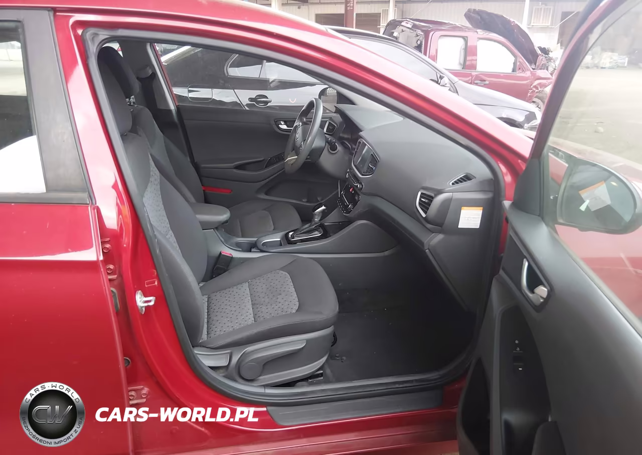 2019 Hyundai Ioniq Hybrid Blue VIN:KMHC65LC2KU179440 - 5
