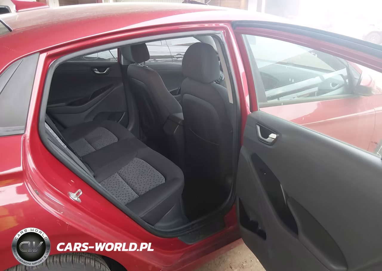 2019 Hyundai Ioniq Hybrid Blue VIN:KMHC65LC2KU179440 - 8